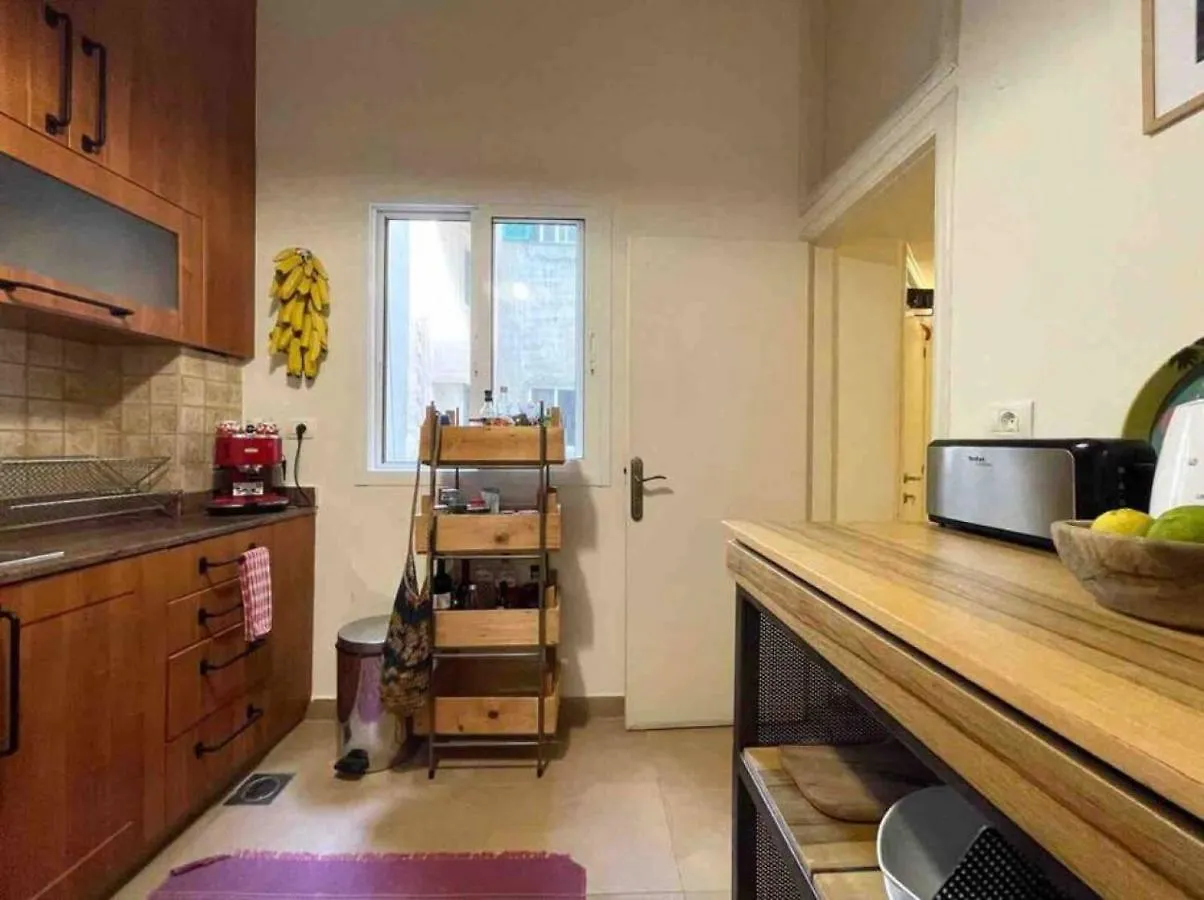Designer 1Br Apt In Gemmayze Beirut 0*,