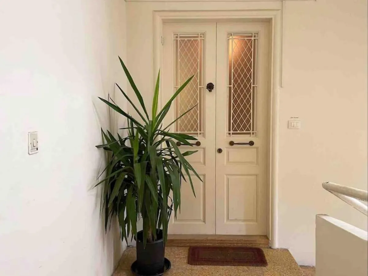 Designer 1Br Apt In Gemmayze Beirut Lebanon