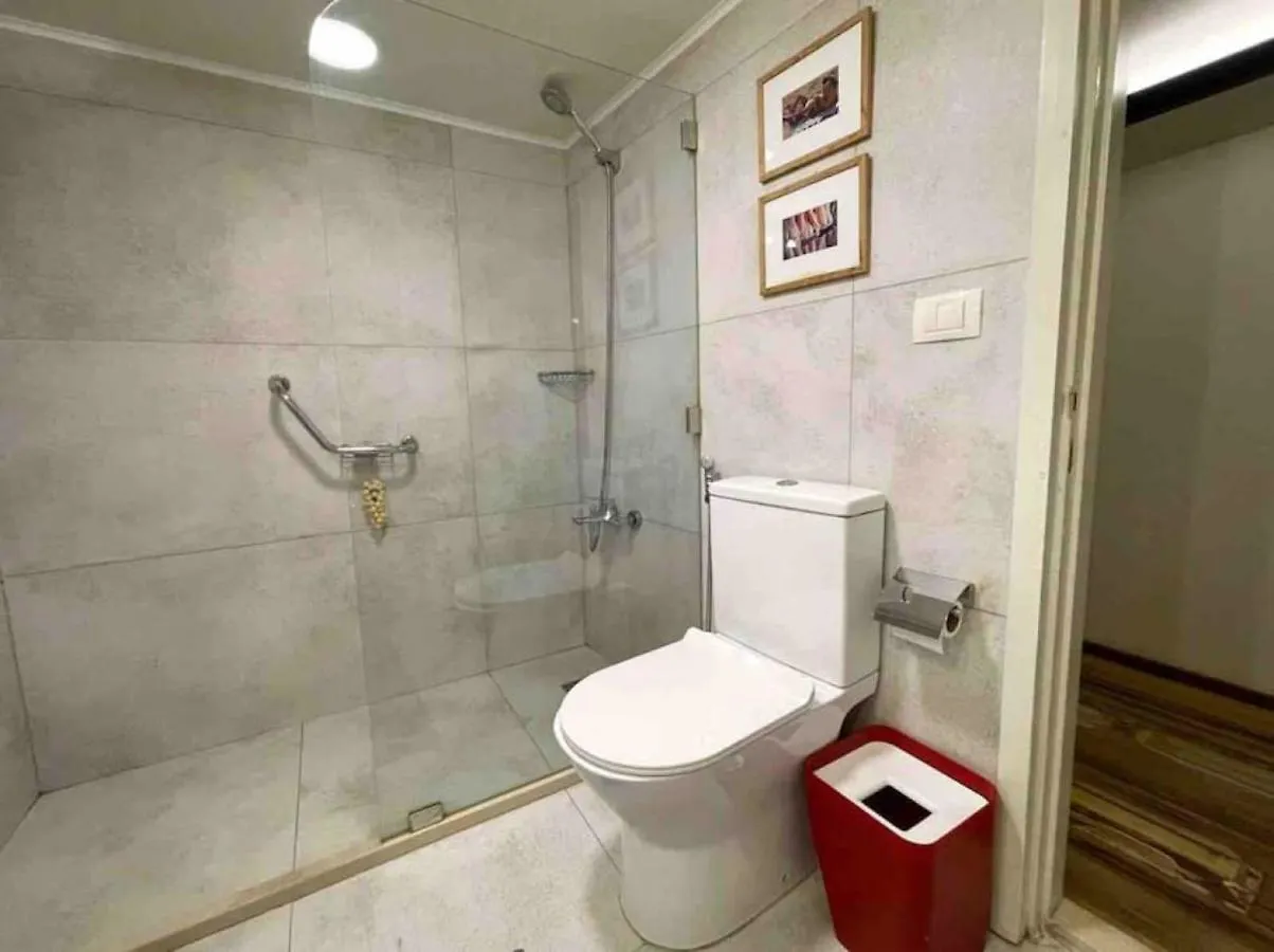 Designer 1Br Apt In Gemmayze Beirut Apartment